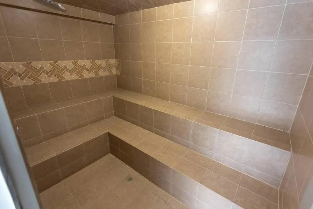 Departamento 3 Dormitorios, 2 Banos, Piscina, Gym, Junto Al Hotel Sheraton, Wiffi, Parking Quito 0*,  Ecuador